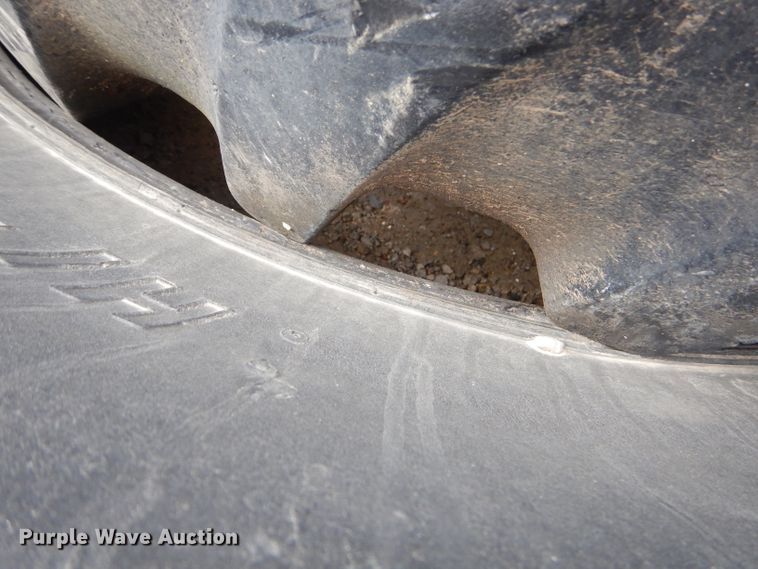 image for item GP9031 1987 Ford TW-25 tractor