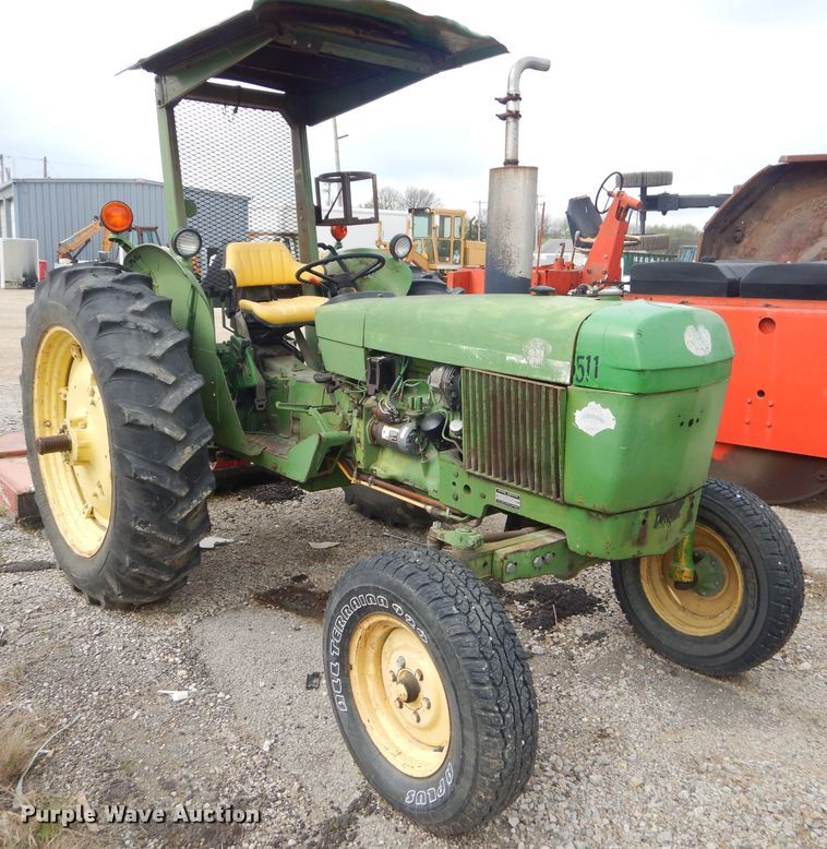image for item GP9033 1976 John Deere 2240 tractor
