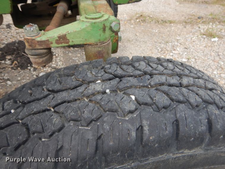 image for item GP9033 1976 John Deere 2240 tractor