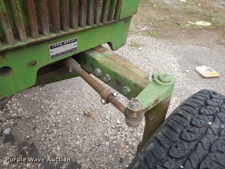 image for item GP9033 1976 John Deere 2240 tractor