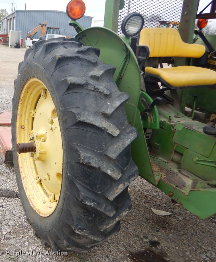 image for item GP9033 1976 John Deere 2240 tractor