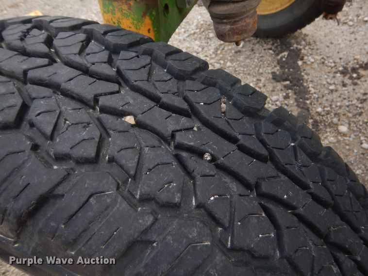 image for item GP9033 1976 John Deere 2240 tractor