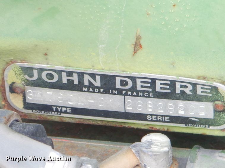 image for item GP9033 1976 John Deere 2240 tractor