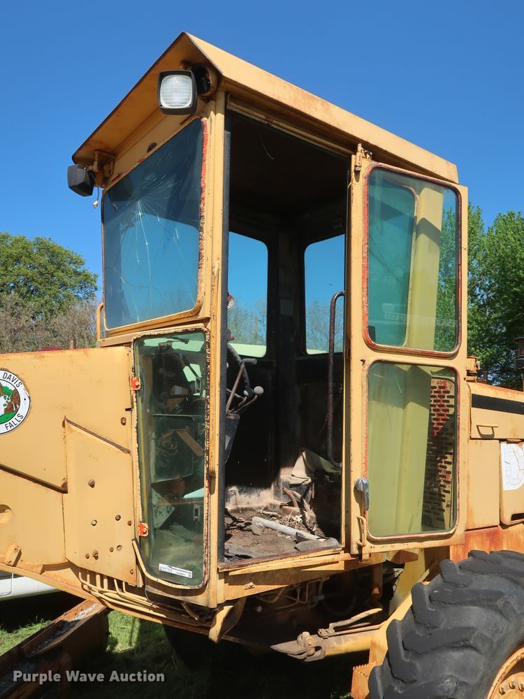 image for item GS9801 John Deere 760A motor grader