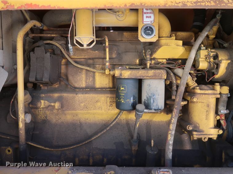 image for item GS9801 John Deere 760A motor grader