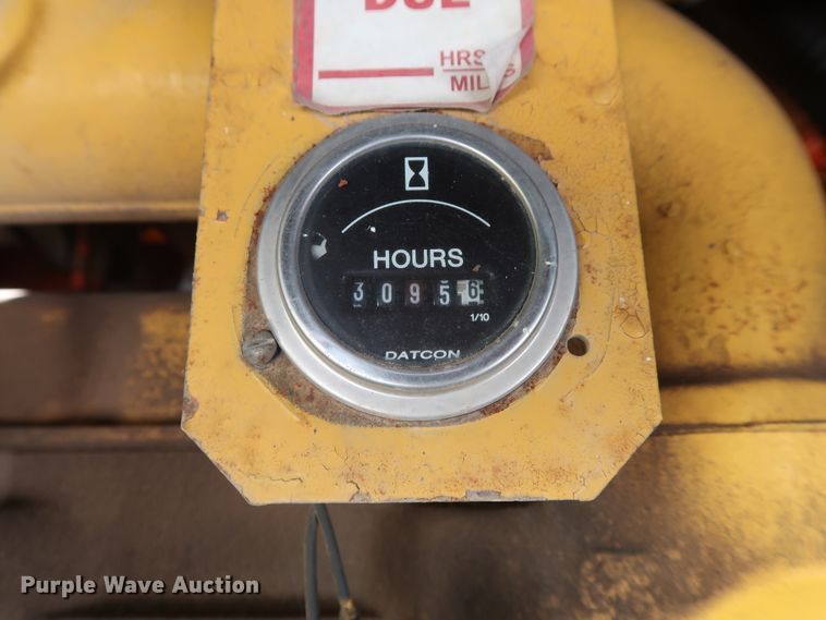 image for item GS9801 John Deere 760A motor grader