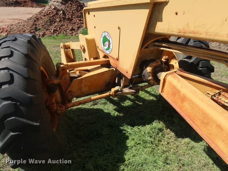 image for item GS9801 John Deere 760A motor grader