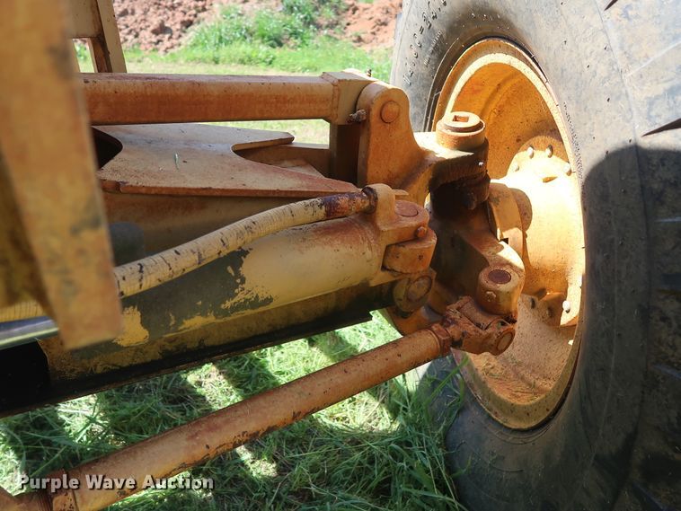 image for item GS9801 John Deere 760A motor grader