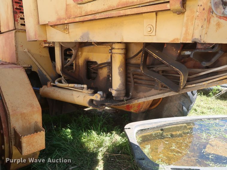 image for item GS9801 John Deere 760A motor grader