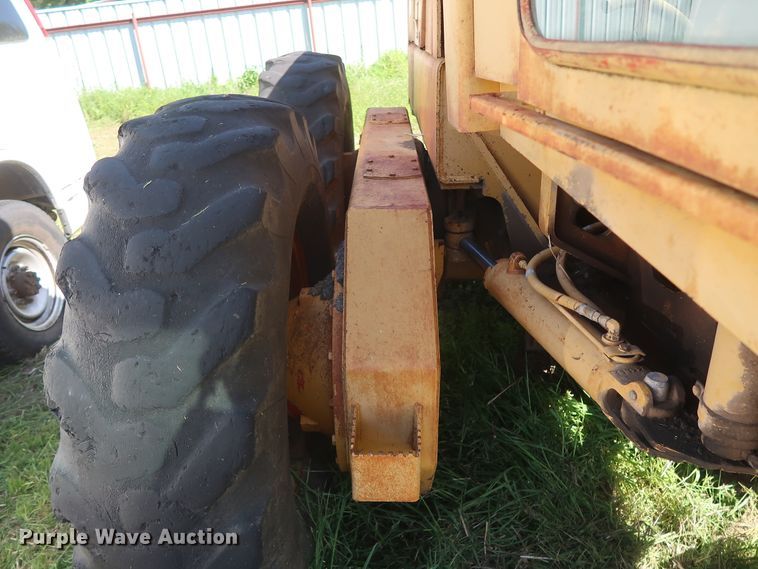 image for item GS9801 John Deere 760A motor grader