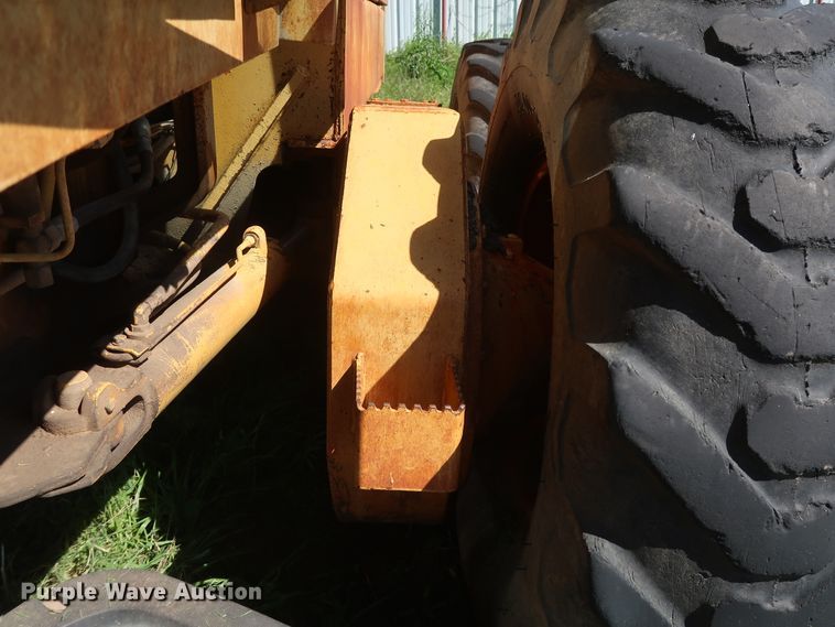 image for item GS9801 John Deere 760A motor grader