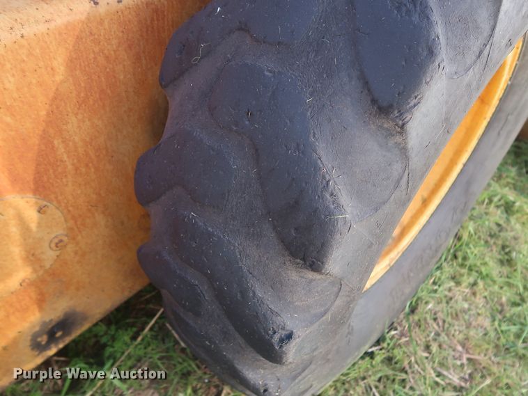 image for item GS9801 John Deere 760A motor grader