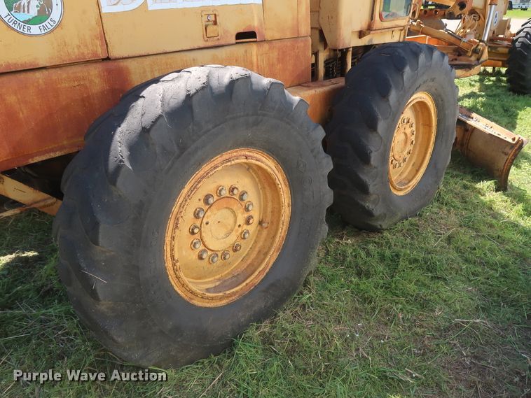 image for item GS9801 John Deere 760A motor grader