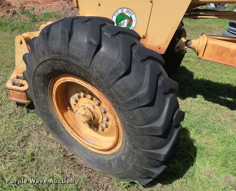 image for item GS9801 John Deere 760A motor grader