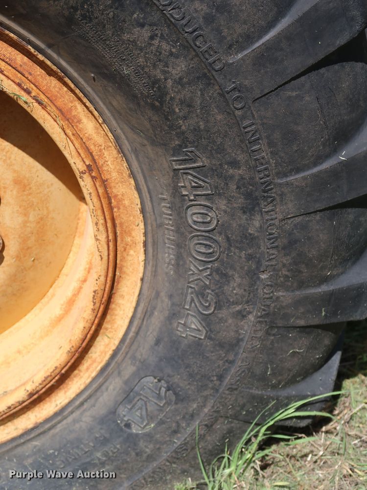 image for item GS9801 John Deere 760A motor grader