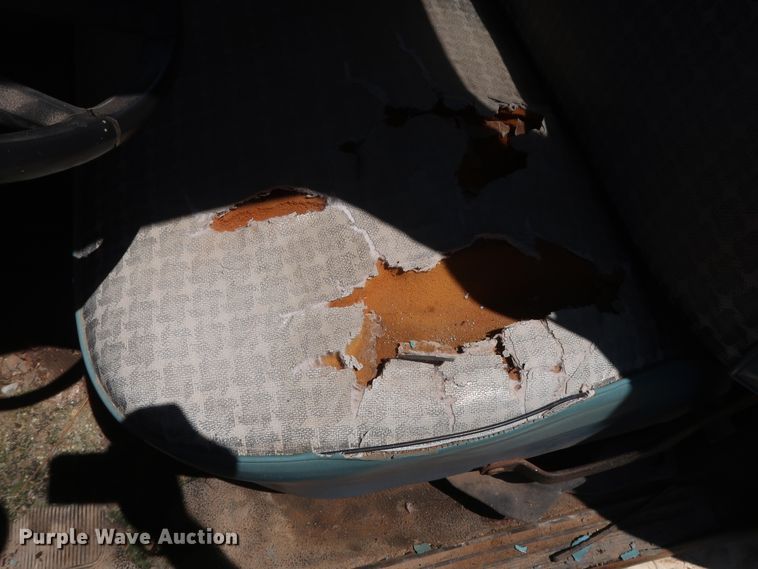 image for item GS9805 1981 Ford F600 flatbed truck