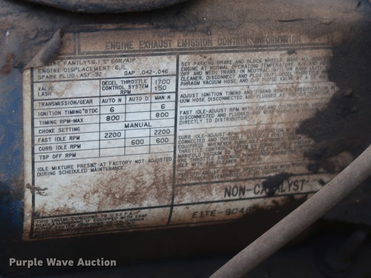 image for item GS9805 1981 Ford F600 flatbed truck