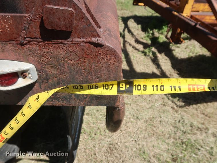 image for item GS9805 1981 Ford F600 flatbed truck