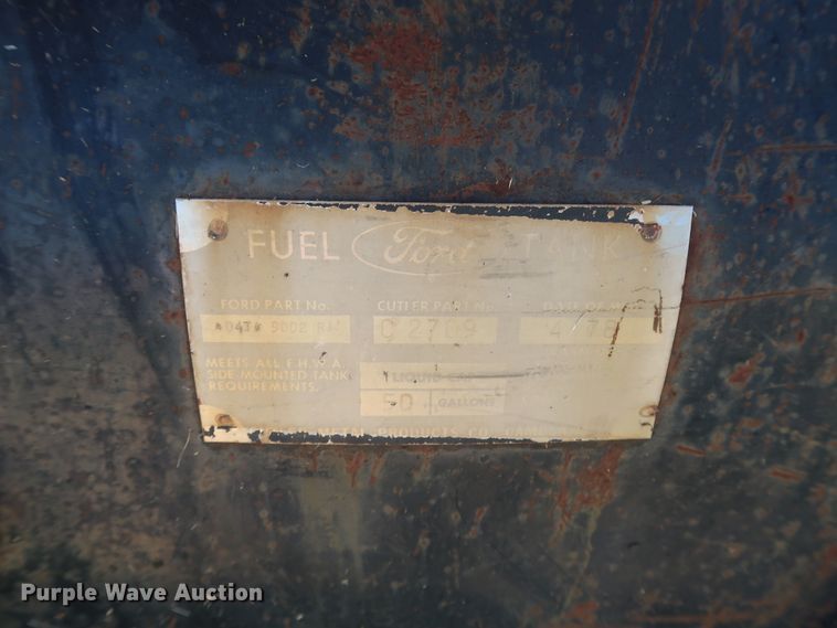 image for item GS9805 1981 Ford F600 flatbed truck