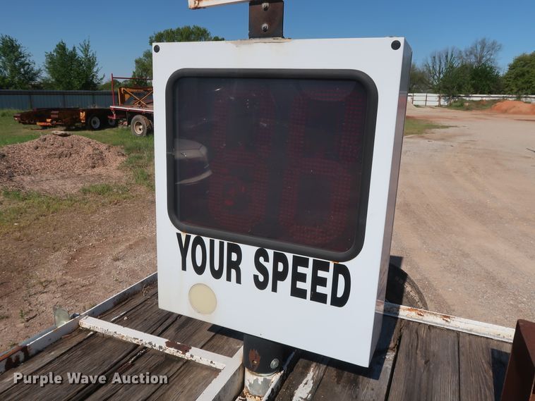 image for item GS9810 2004 MPH radar speed detector