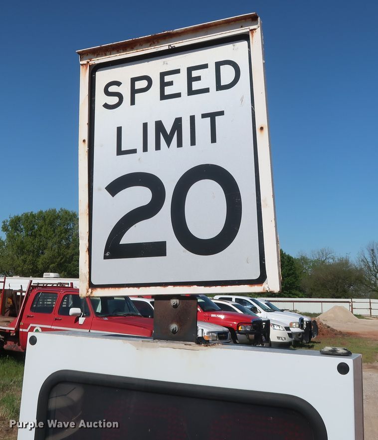 image for item GS9810 2004 MPH radar speed detector