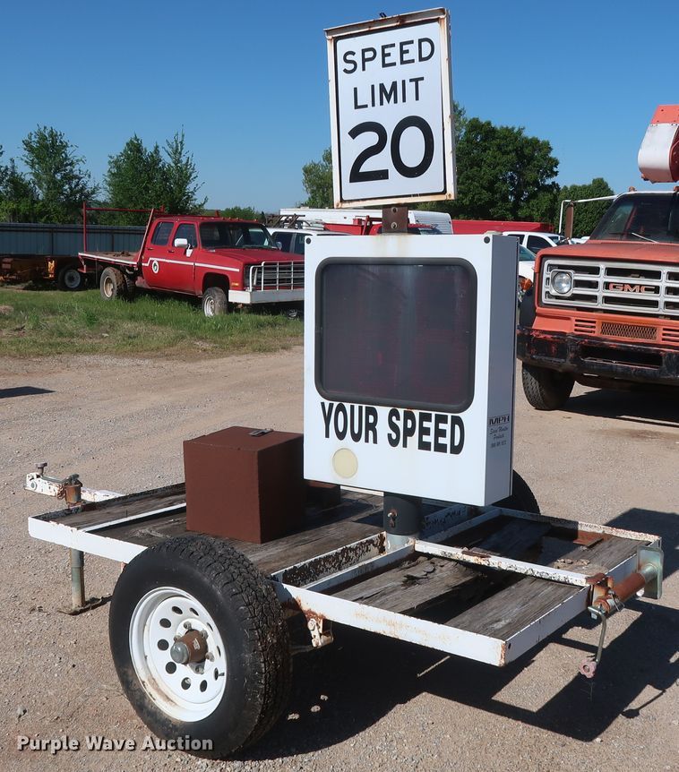 image for item GS9811 2004 MPH radar speed detector