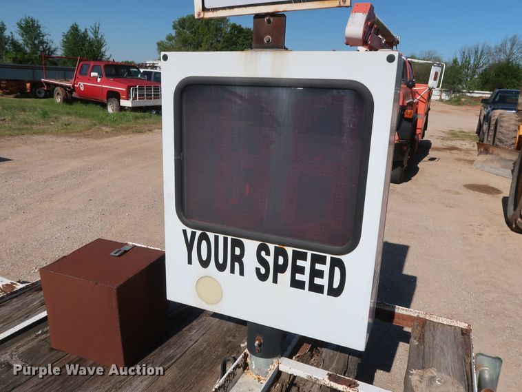 image for item GS9811 2004 MPH radar speed detector