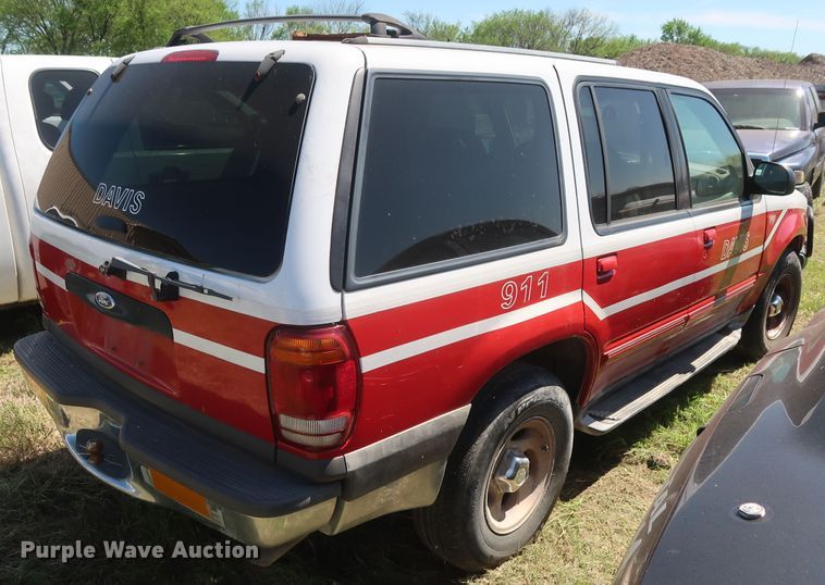 image for item GS9816 2000 Ford Explorer  SUV