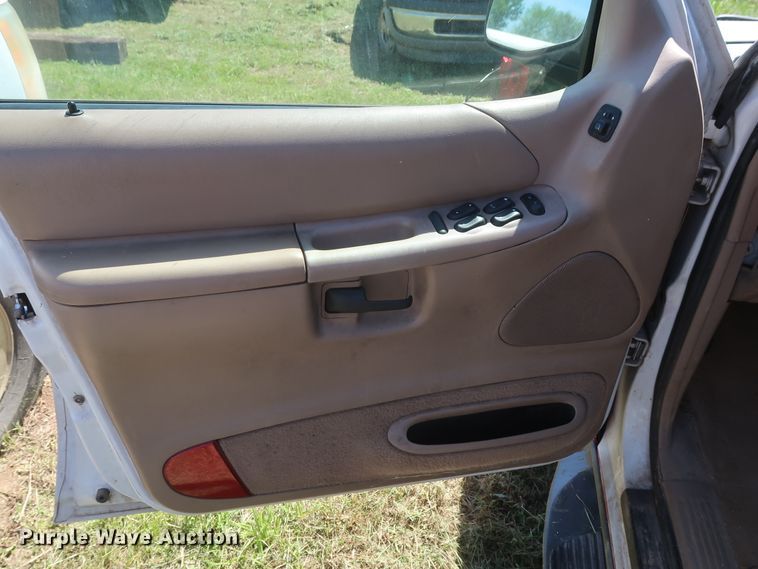 image for item GS9816 2000 Ford Explorer  SUV