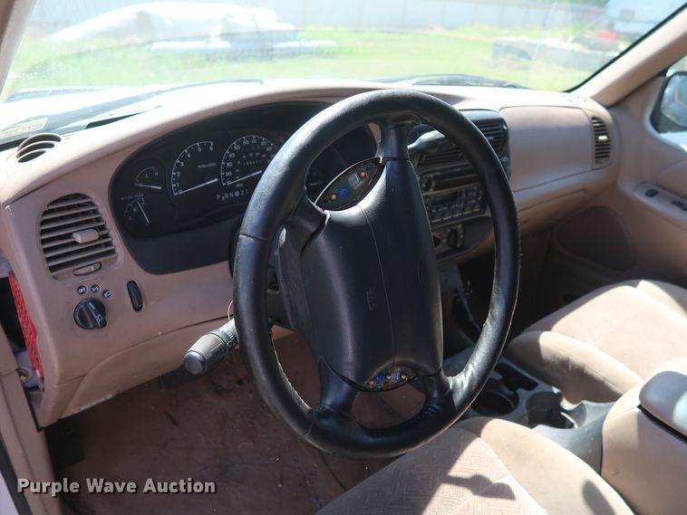 image for item GS9816 2000 Ford Explorer  SUV