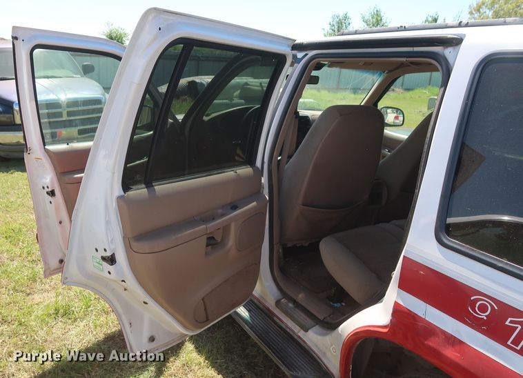 image for item GS9816 2000 Ford Explorer  SUV