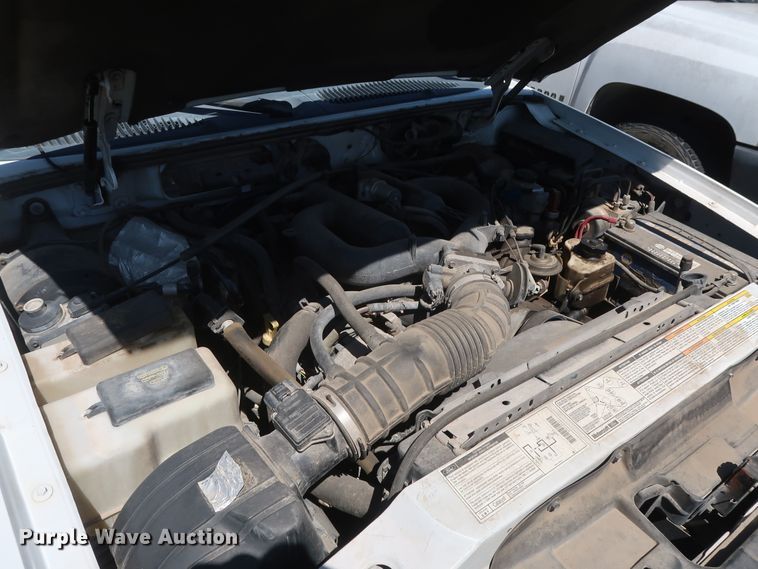 image for item GS9816 2000 Ford Explorer  SUV