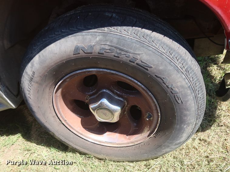 image for item GS9816 2000 Ford Explorer  SUV