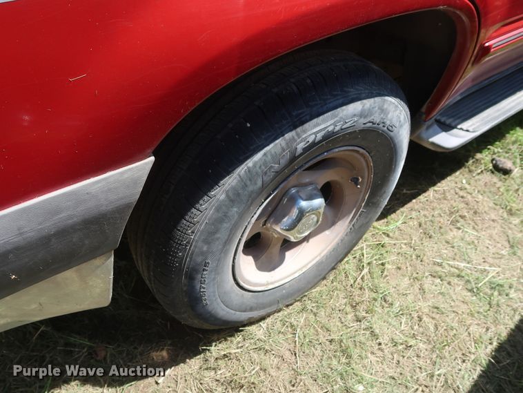 image for item GS9816 2000 Ford Explorer  SUV