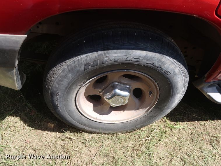 image for item GS9816 2000 Ford Explorer  SUV