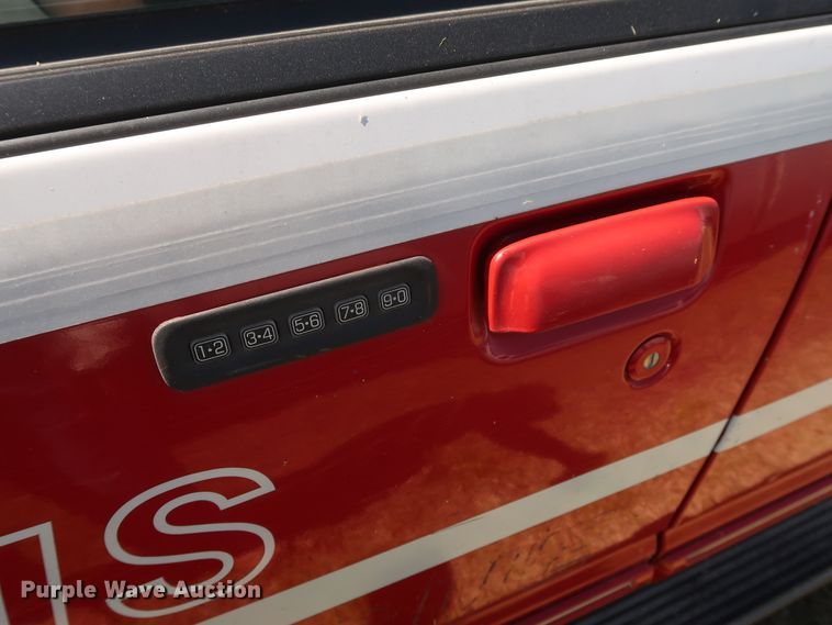 image for item GS9816 2000 Ford Explorer  SUV