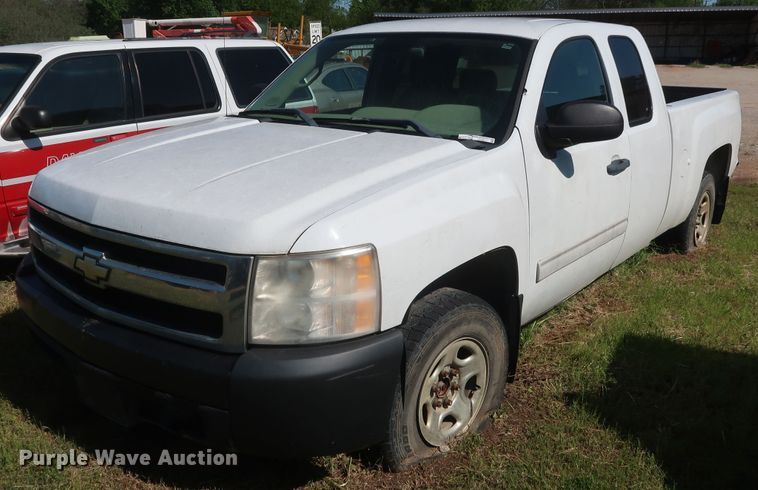 image for item GS9817 2007 Chevrolet Silverado 1500  Ext. Cab pickup truck