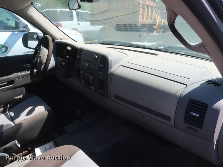 image for item GS9817 2007 Chevrolet Silverado 1500  Ext. Cab pickup truck