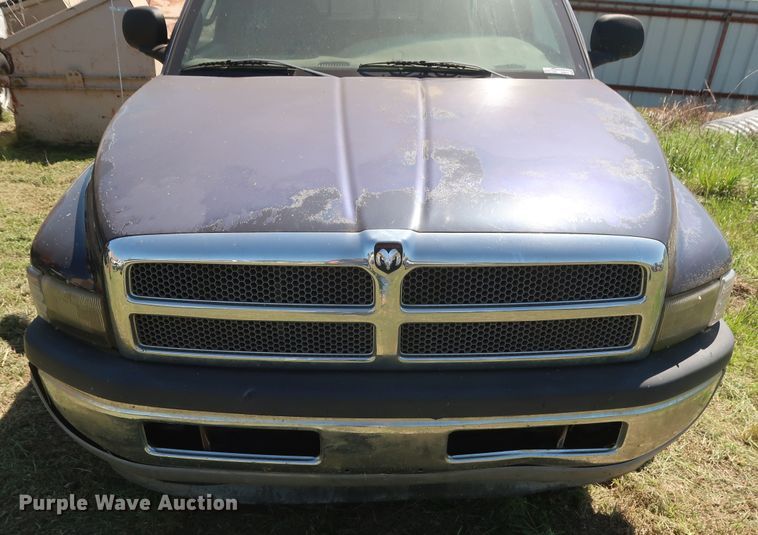 image for item GS9819 2000 Dodge Ram 1500  Club Cab pickup truck