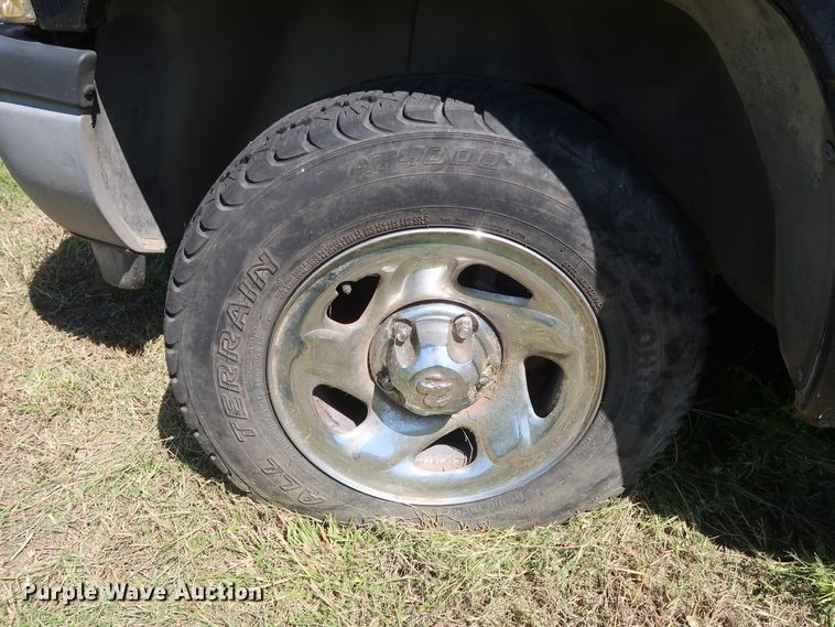 image for item GS9819 2000 Dodge Ram 1500  Club Cab pickup truck