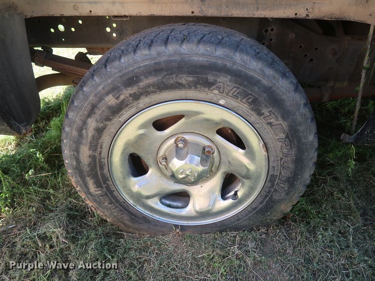 image for item GS9819 2000 Dodge Ram 1500  Club Cab pickup truck