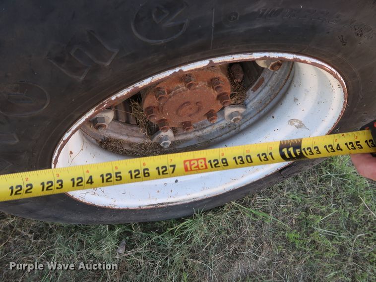 image for item GS9823 1990 Ford F700 dump truck