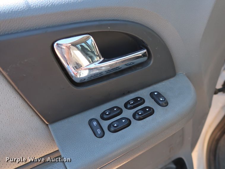 image for item GS9824 2005 Ford Expedition  SUV