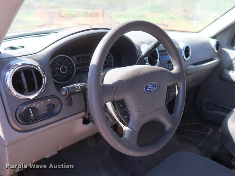 image for item GS9824 2005 Ford Expedition  SUV