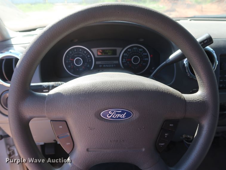 image for item GS9824 2005 Ford Expedition  SUV