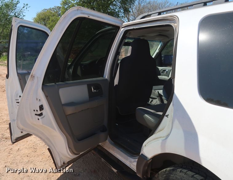 image for item GS9824 2005 Ford Expedition  SUV