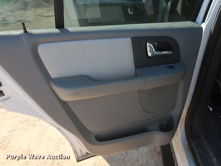 image for item GS9824 2005 Ford Expedition  SUV