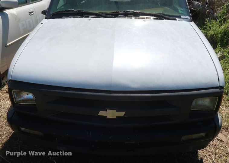 image for item GS9830 1996 Chevrolet S10  pickup truck