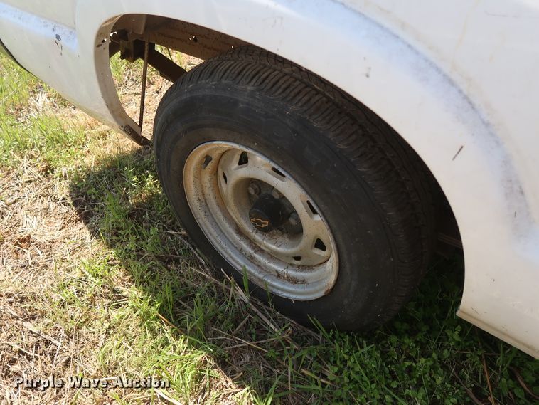 image for item GS9830 1996 Chevrolet S10  pickup truck