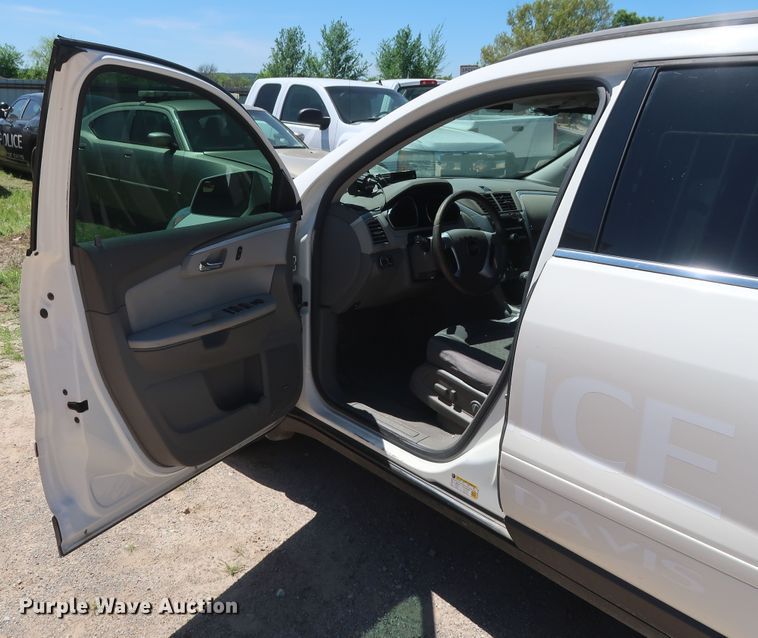 image for item GS9831 2011 Chevrolet Traverse  SUV